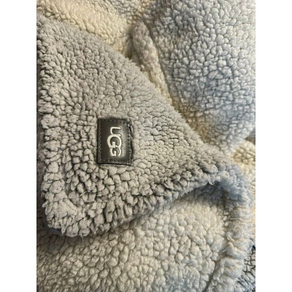 Ugg Kids hooded fleece soft blanket - Picture 1 of 3